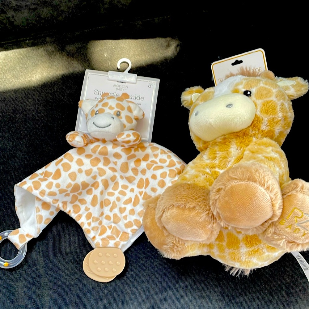 Giraffe baby stuffy and baby security blanket